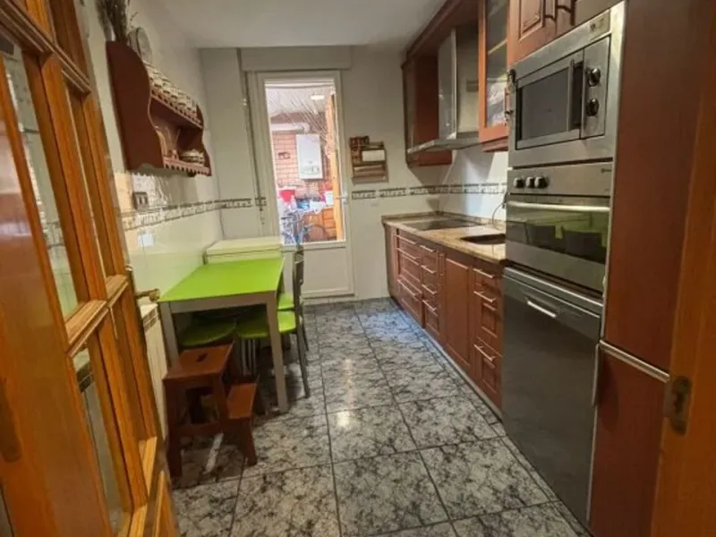 C/ Las cañadas nº 9, bajo A - El Burgo de Osma