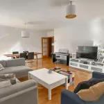 Excelente apartamento T3+1 e Lordelo do Ouro 9