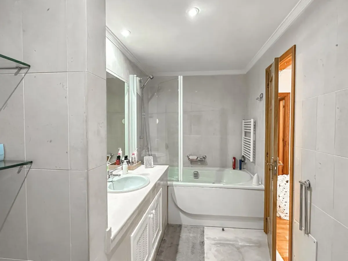 Excelente apartamento T3+1 e Lordelo do Ouro