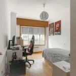 Excelente apartamento T3+1 e Lordelo do Ouro 17