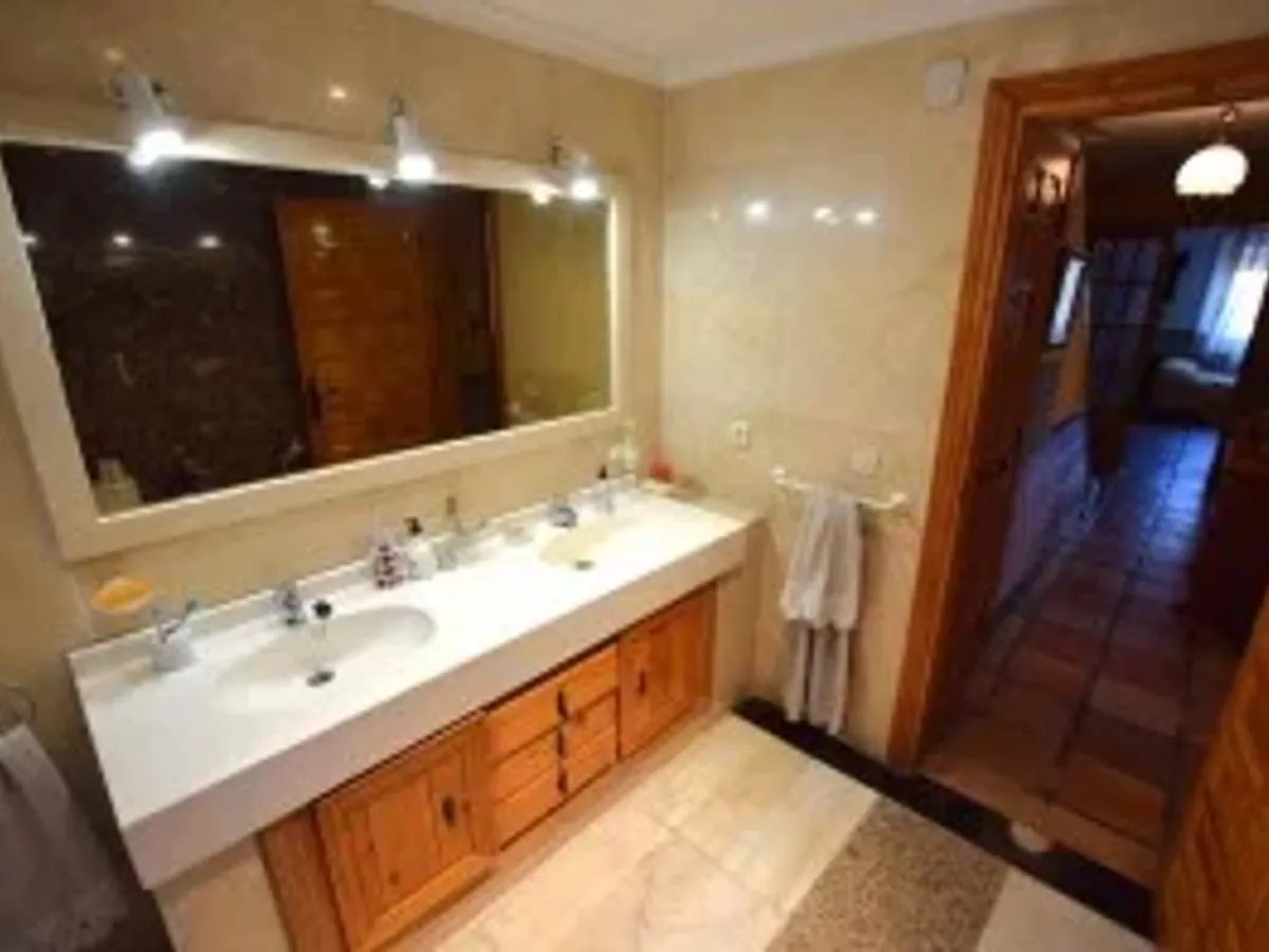 Chalet/casa independiente en Urbanización / El Viso de San Juan (Toledo)