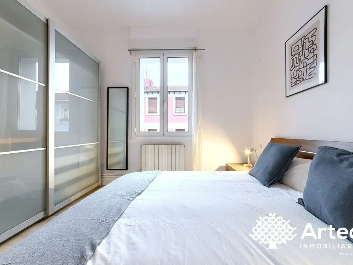 Alquiler de Temporada en Barrio de la Cruz (Begoña, Bilbao), 2 Habitaciones, Luminoso