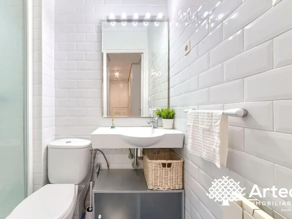 Alquiler de Temporada en Barrio de la Cruz (Begoña, Bilbao), 2 Habitaciones, Luminoso