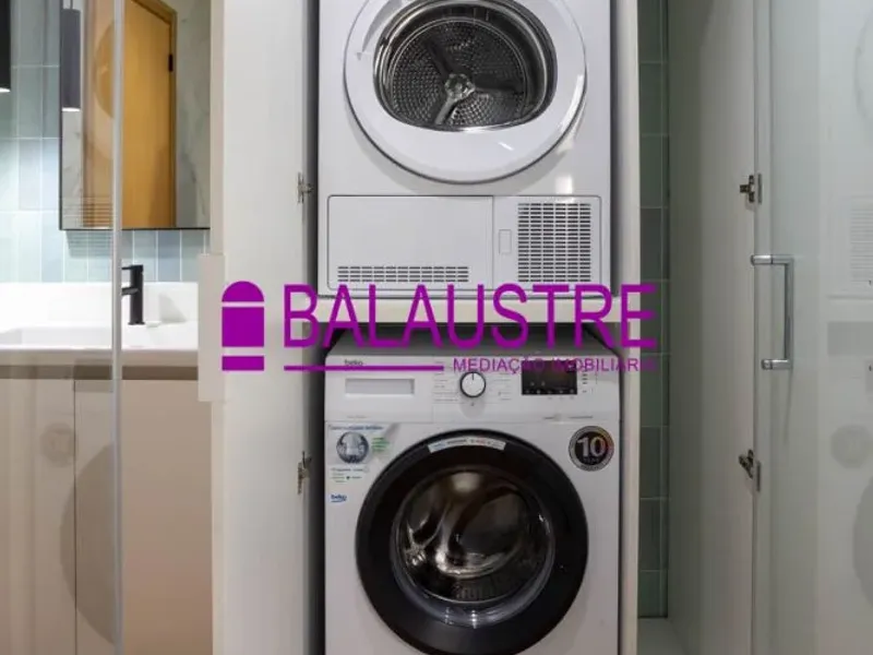 Apartamento T2 na Rua de Santo Adrião (NOVO) - 3º Esquerdo