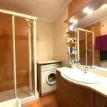 Vivienda exterior con 3 dormitorios, garaje y trastero junto a Esteban Sáez Alvarado y Carretera Poza 13