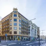 Descubre una propiedad exclusiva situada en la mejor zona del barrio de Gros en Donostia-San Sebastián. 2