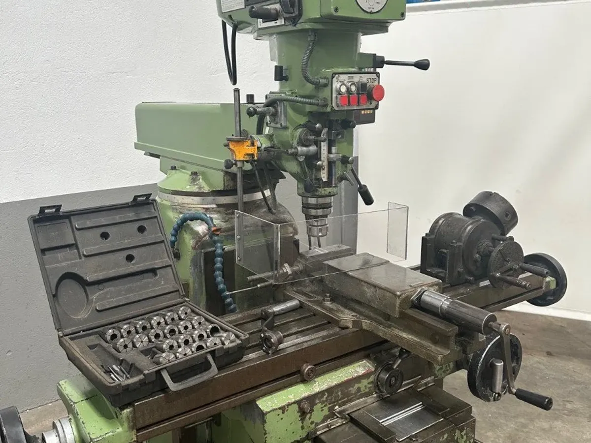 Fresadora Lagun FTV4, cabezal variable y mesa amplia