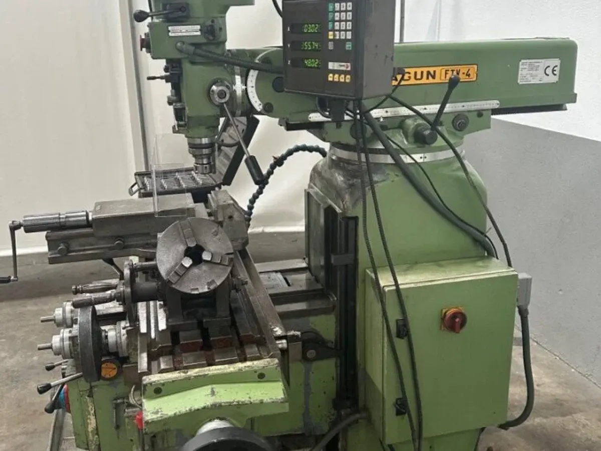 Fresadora Lagun FTV4, cabezal variable y mesa amplia