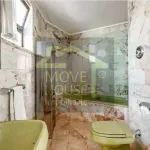 Moradia isolada tradicional junto ao mar e praia 15