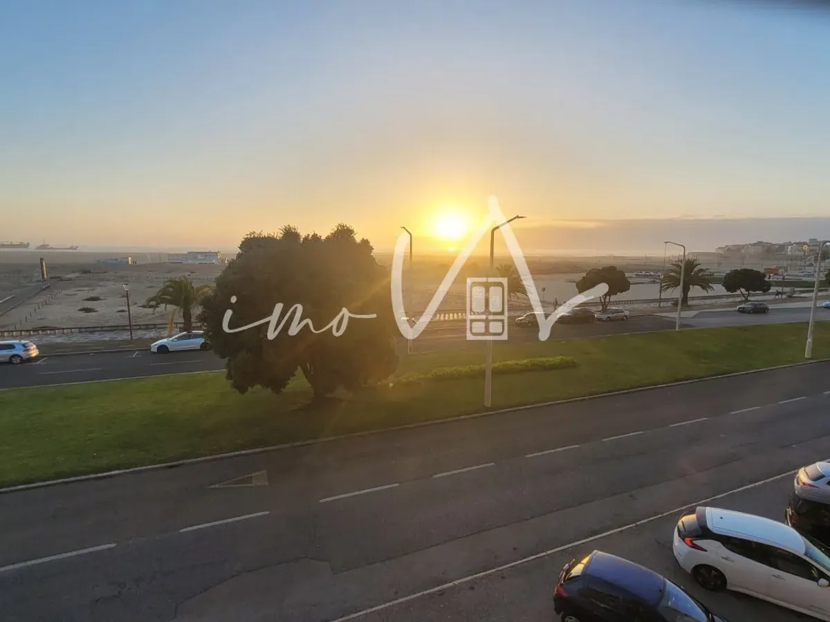 Apartamento T2 Frente de Mar