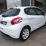 PEUGEOT 208 5