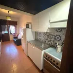 Acolhedor T1 na Sobreda em excelente estado de conservação e localização privilegiada 1