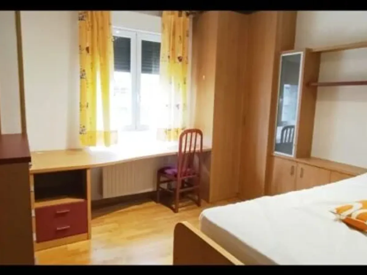 Calle León, 3, planta tercera, orientación sur-oeste