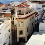 Lanjaron. Six bedroom house on a corner plot 1