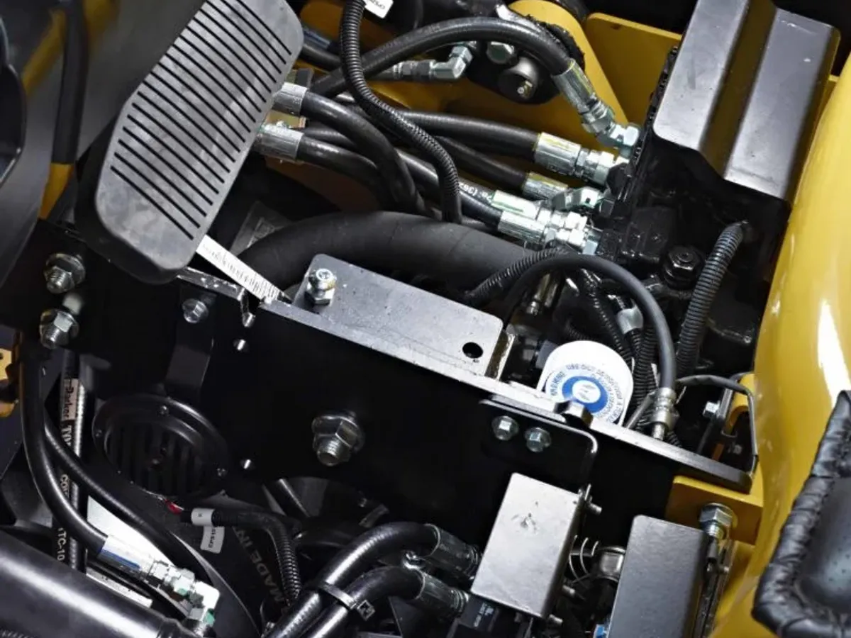 Contrapesada Eléctrica trabajo medio ERP22-35VL