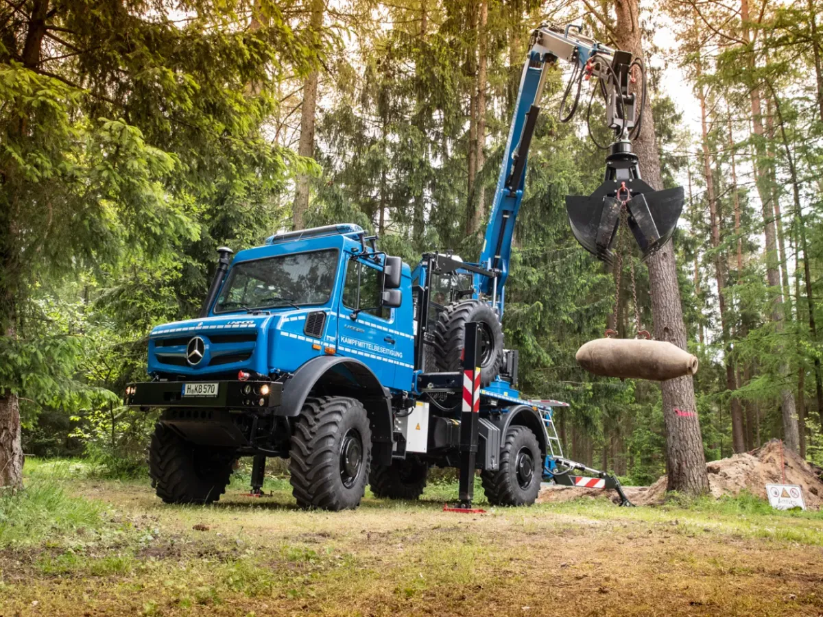 Extreme off-road Unimog | Mercedes-Benz Trucks International