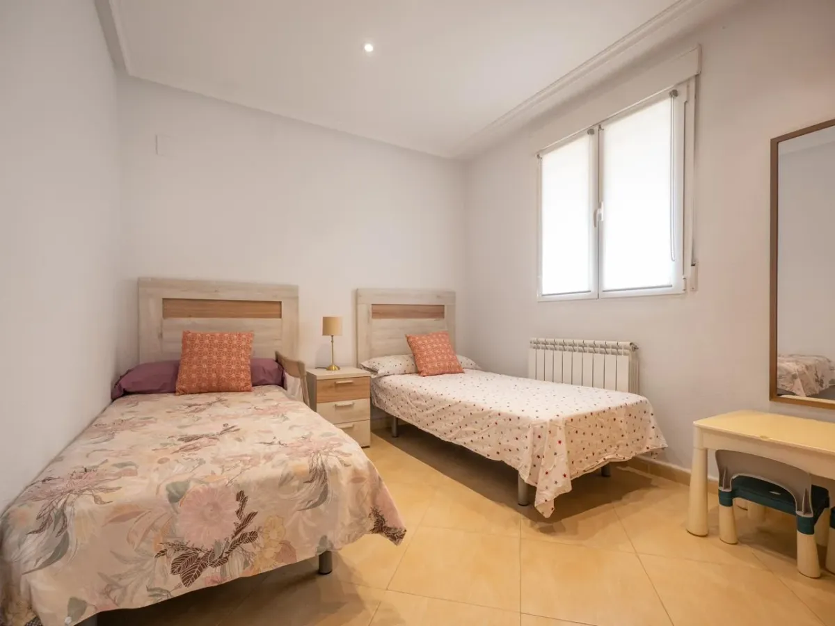 Chalet en UNA PLANTA con PISCINA en San Pedro del Arroyo