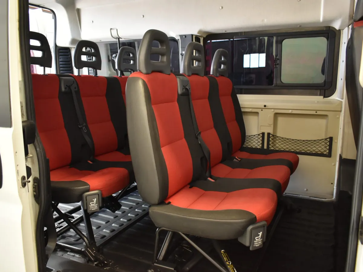 FIAT Ducato 30 2.2 ACRISTALADA 9 PLAZAS