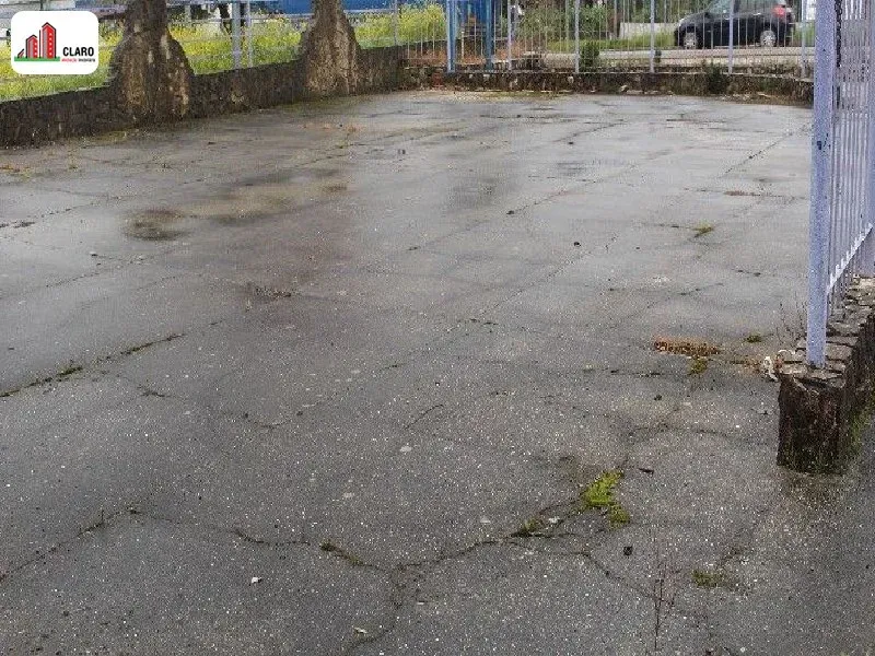 Loja (250m2) - Urb. da Caneira / Condeixa