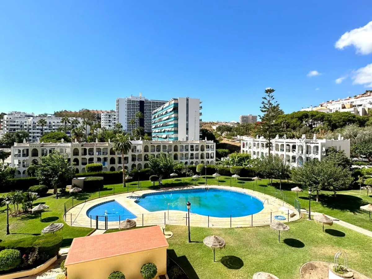 PISO EN VENTA EN CALLE LE CORBUSIER , Benalmádena