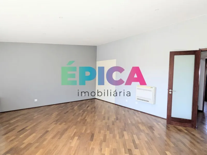 Moradia T6+2 Alfragide