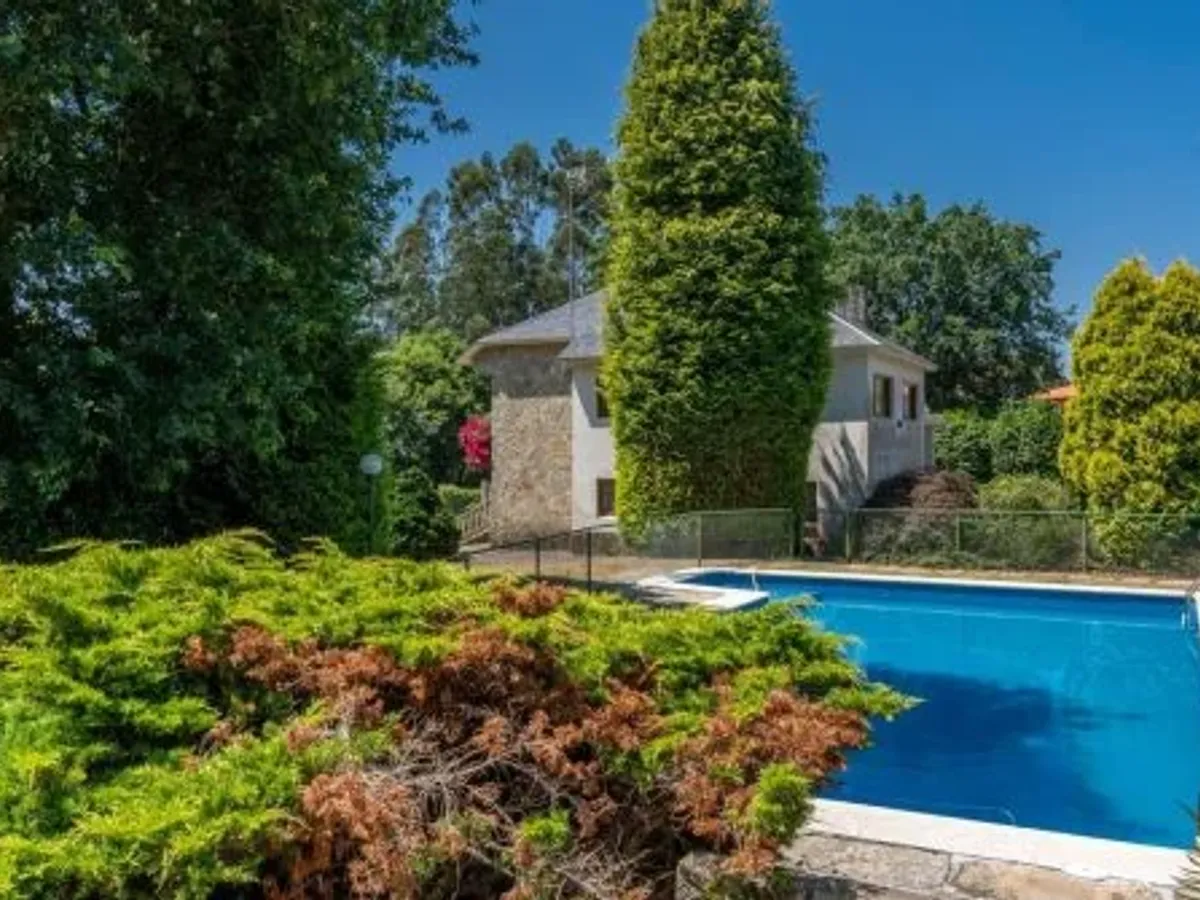 Casa / Chalet en Bergondo, venta