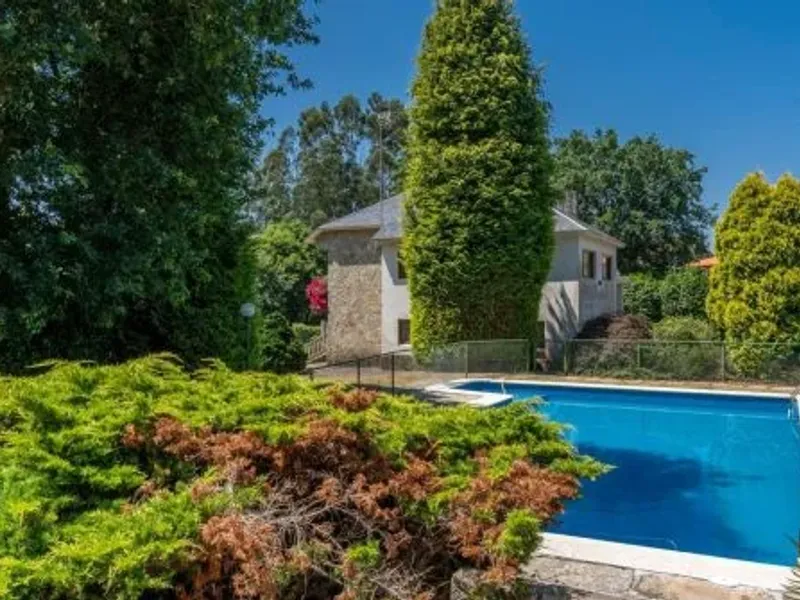 Casa / Chalet en Bergondo, venta