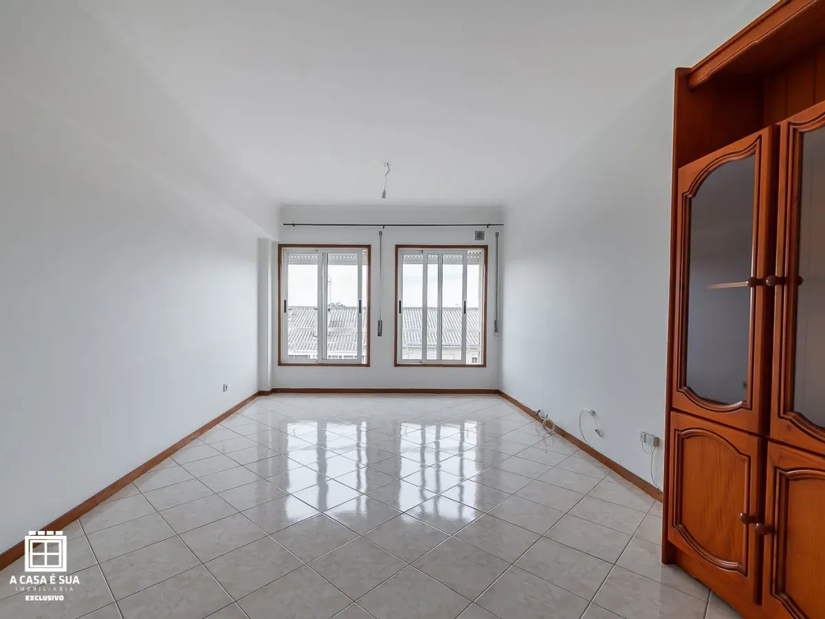 Apartamento T2 para arrendamento em São João de Ovar