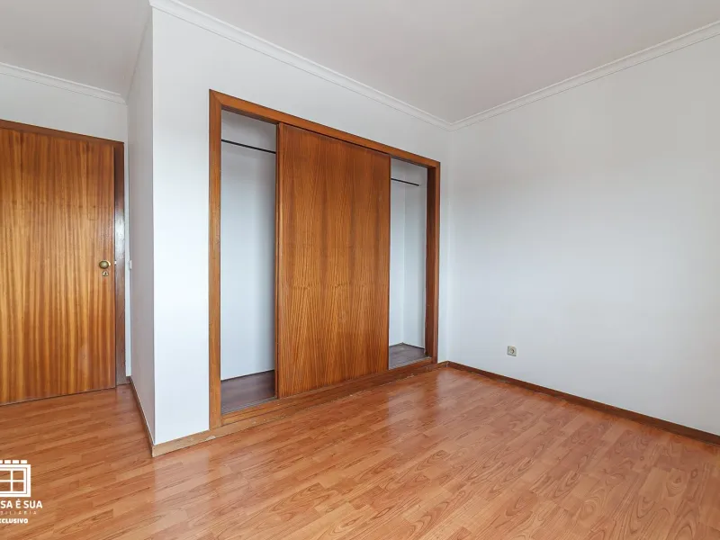 Apartamento T2 para arrendamento em São João de Ovar