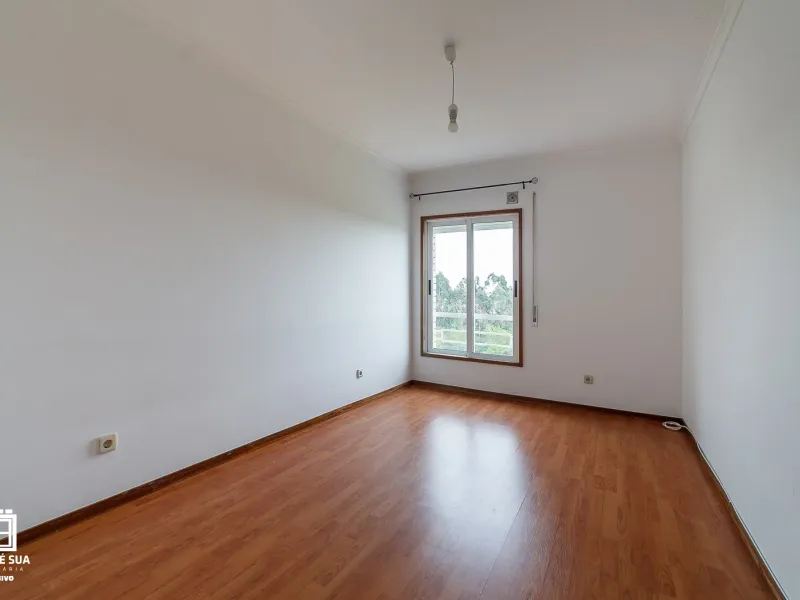 Apartamento T2 para arrendamento em São João de Ovar