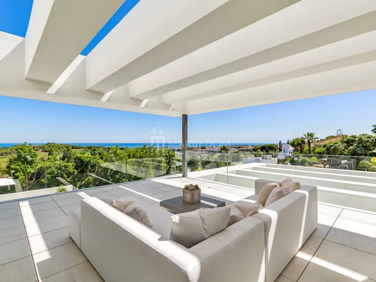 Modern Luxurious Villa in El Paraiso