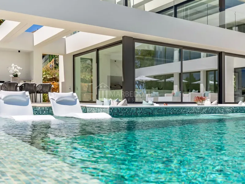 Modern Luxurious Villa in El Paraiso