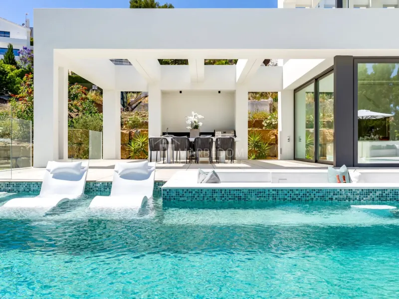 Modern Luxurious Villa in El Paraiso