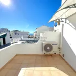 Apartamento T2 com vista mar situado perto do centro histórico de Albufeira. 1