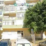 Acolhedor T1 na Sobreda em excelente estado de conservação e localização privilegiada 2