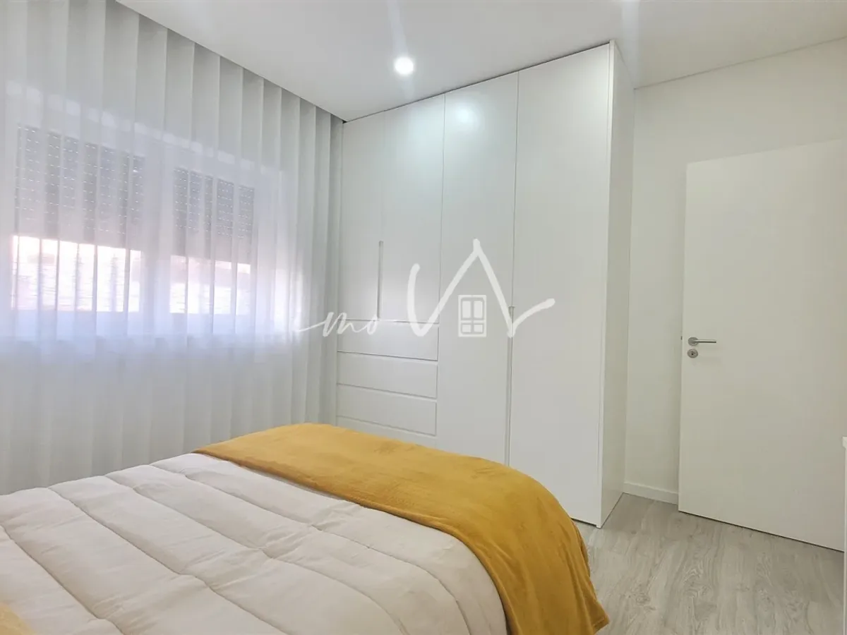 Apartamento T3 junto à praia