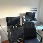 Acolhedor T1 na Sobreda em excelente estado de conservação e localização privilegiada 11