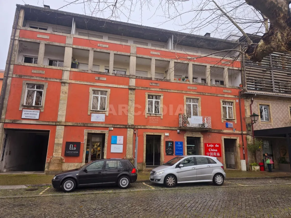 Apartamento T0 todo equipado e mobilado com Elevador