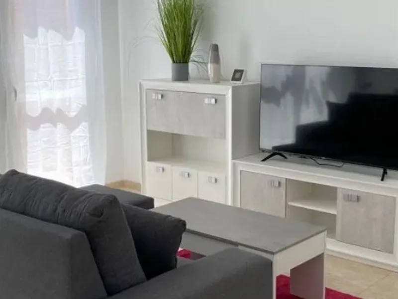 Alquiler piso zona Juan de Austria, Aguadulce