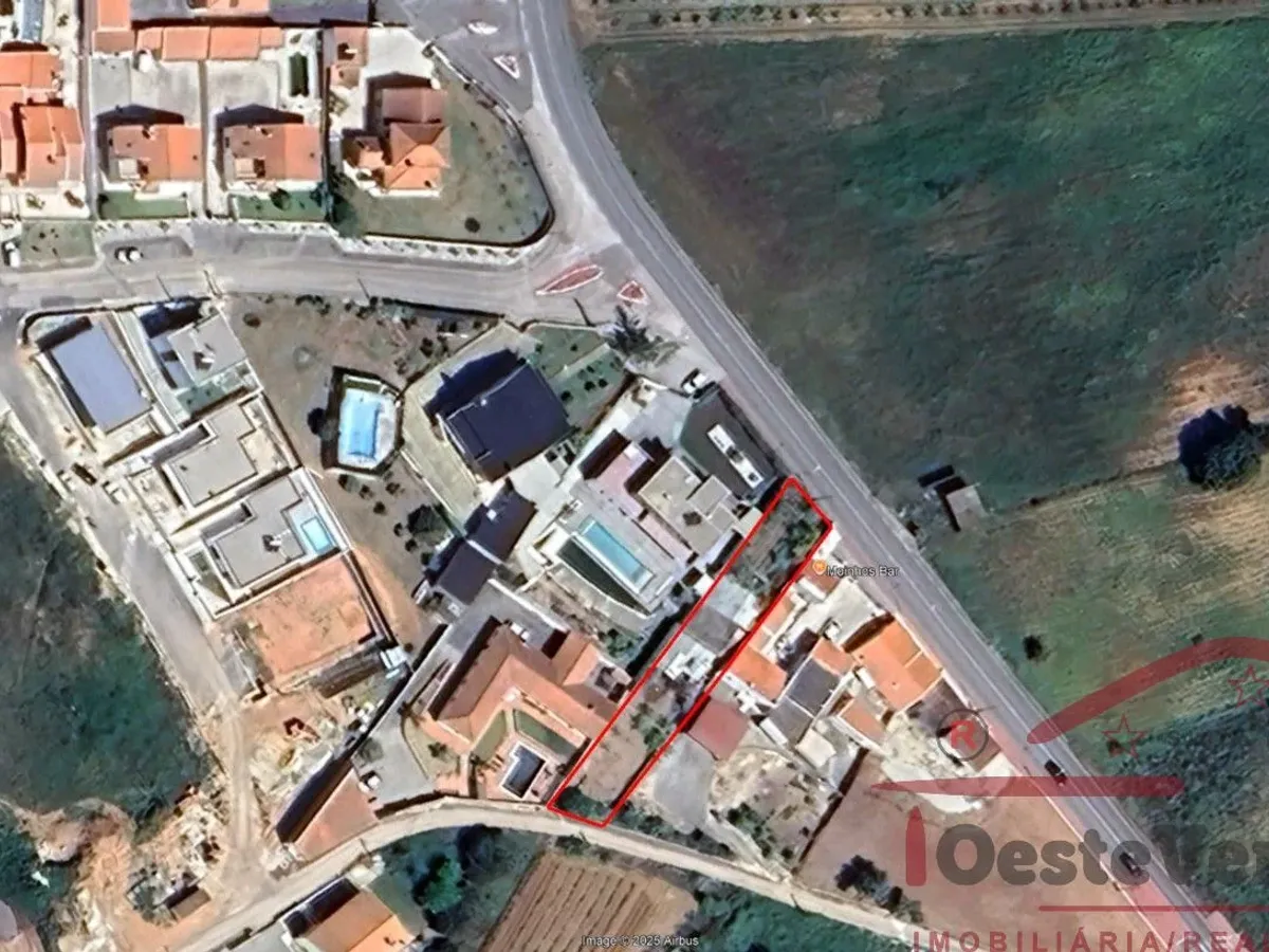 Terreno Urbano com 674.00 m2, com possibilidade de destaque