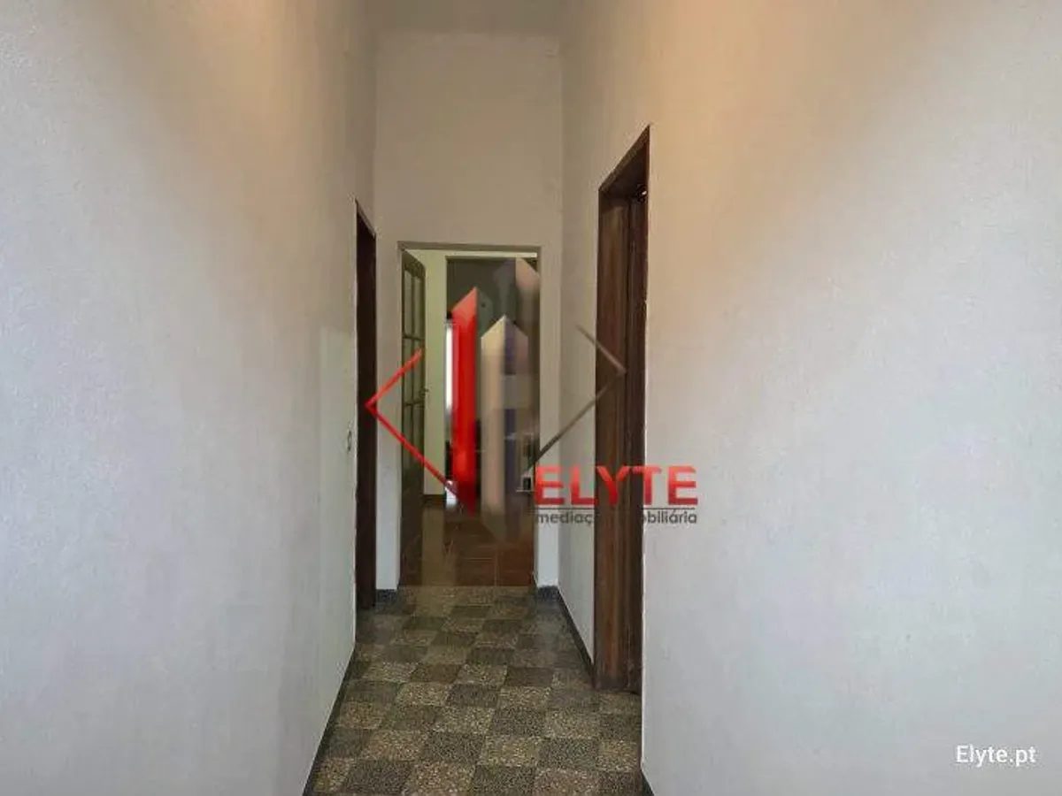 Moradia de 4 assoalhadas em Benfica do Ribatejo