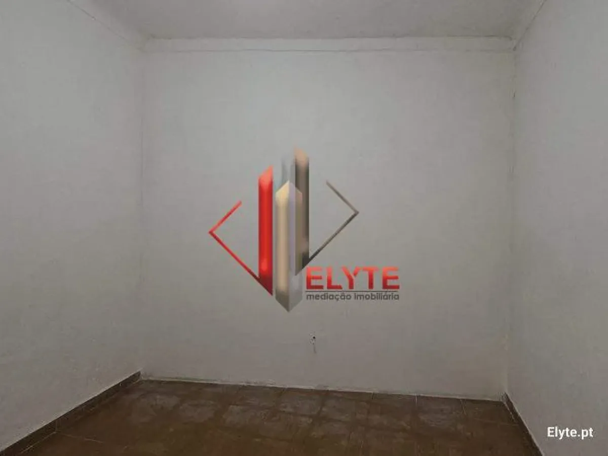 Moradia de 4 assoalhadas em Benfica do Ribatejo