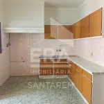 Moradia com Anexos, Quintal e Vista Panorâmica 4