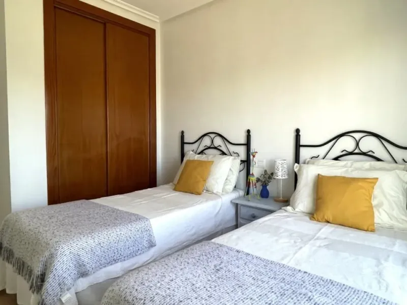 Fabulous 3-bedroom duplex with mountain views and garden in Vera playa