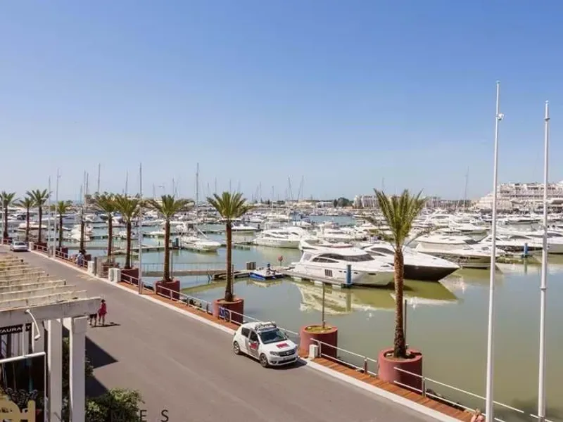 FOR SALE APARTMENT T0 PLUS 1 BEDROOM IN VILAMOURA MARINA