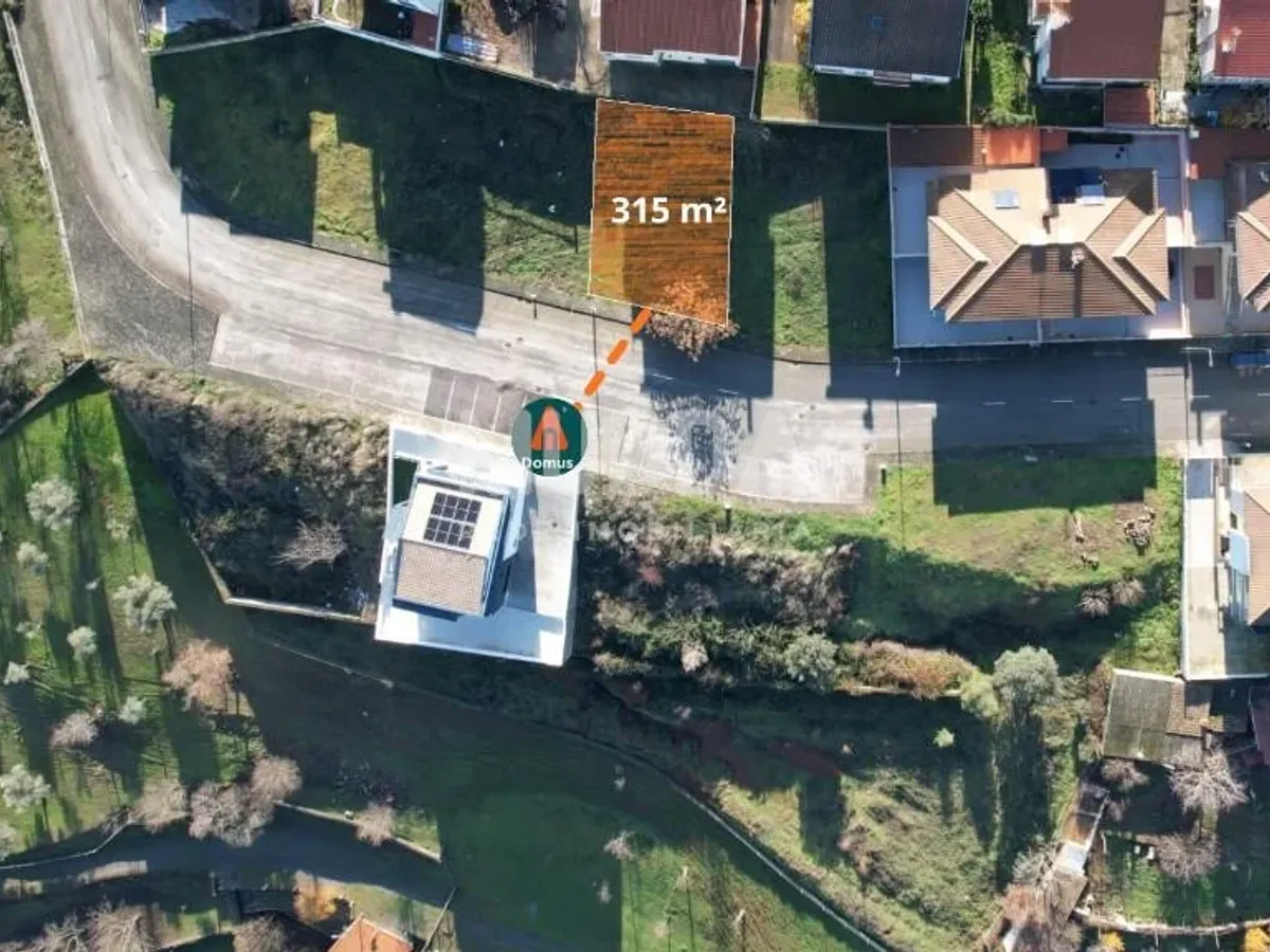 Lote de terreno para construção de 315 m²