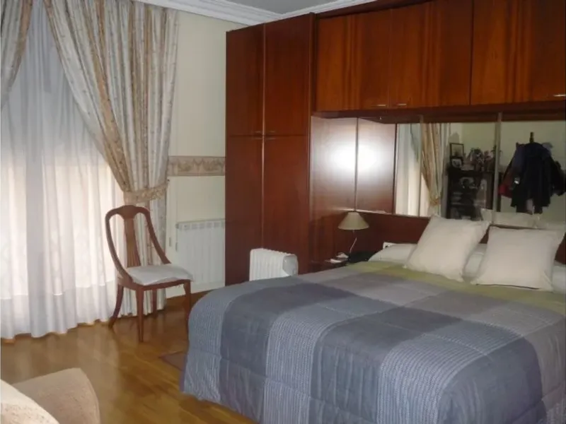 Amplio piso seminuevo con patio de 500 m2