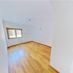 Apartamento de Luxo T1 Quinta das Conchas com box fechada e grande Terraço 9