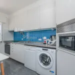 Apartamento T2 em Carcavelos, com arrecadação 2