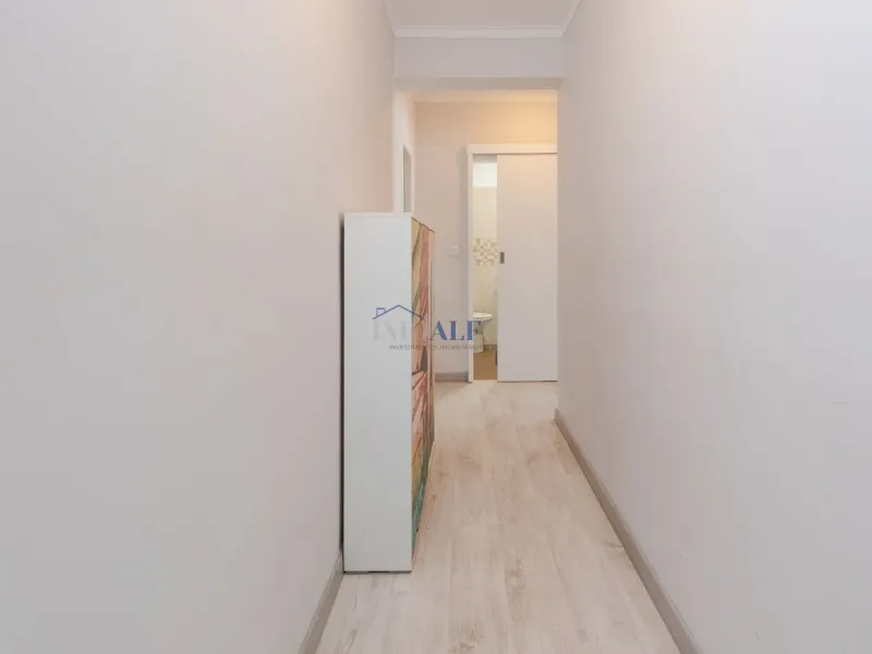 Apartamento T2 em Carcavelos, com arrecadação